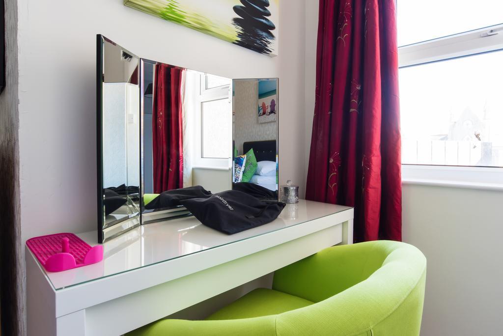 Sea View Ar Lan Y Mor Luxury Apartment آبيريستويث المظهر الخارجي الصورة